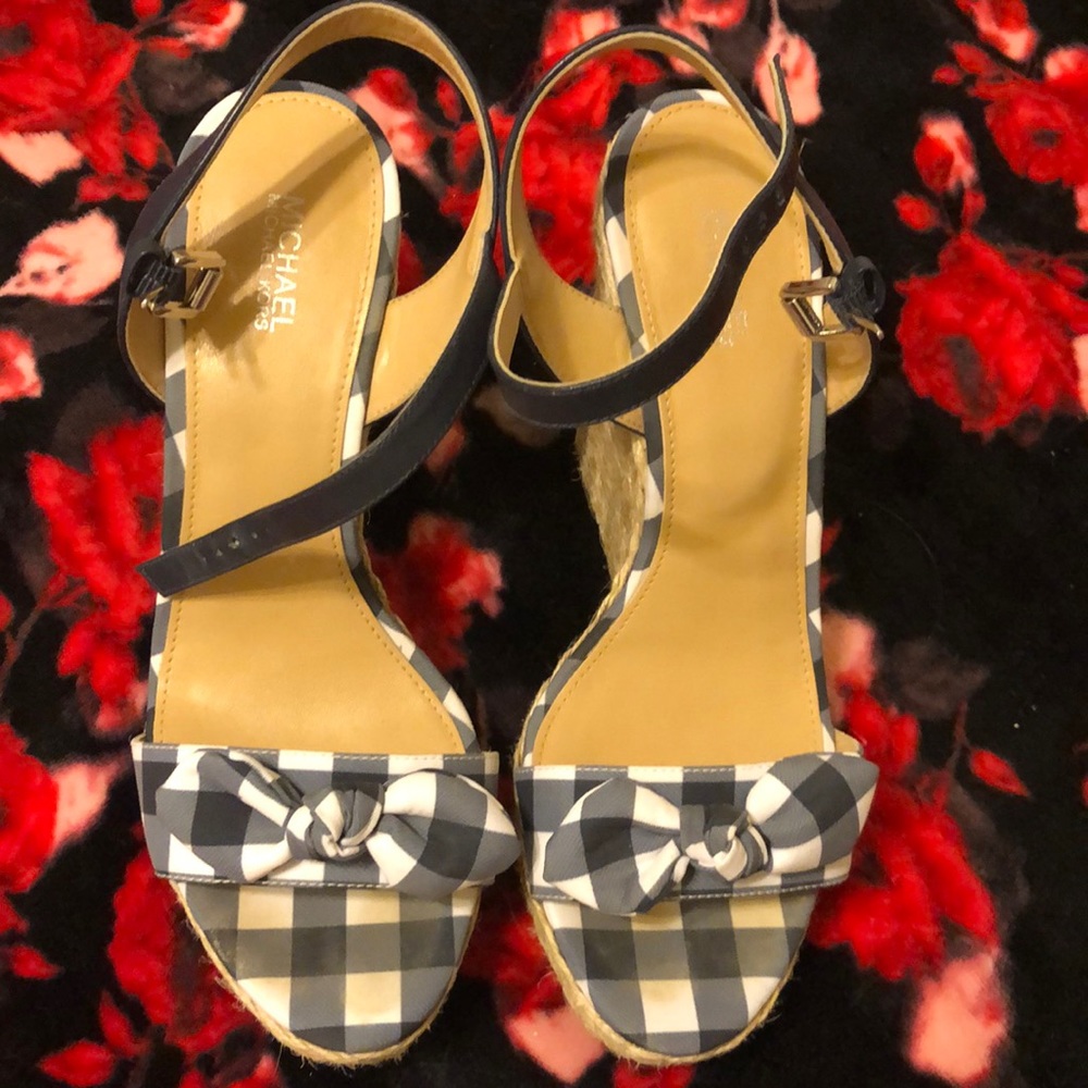 Michael Kors high wedges, size 8 in blue & white